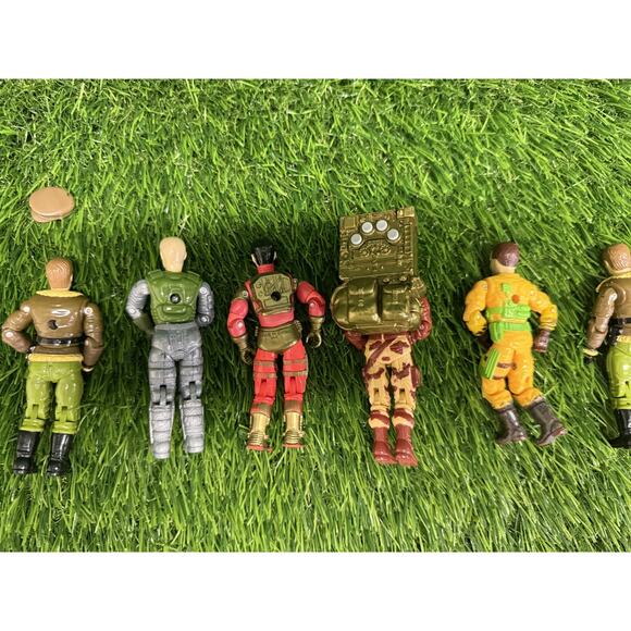 Vintage Military Style Action Figures Lot of 7 Loose 3.75" Military Collection - Picture 8 of 9